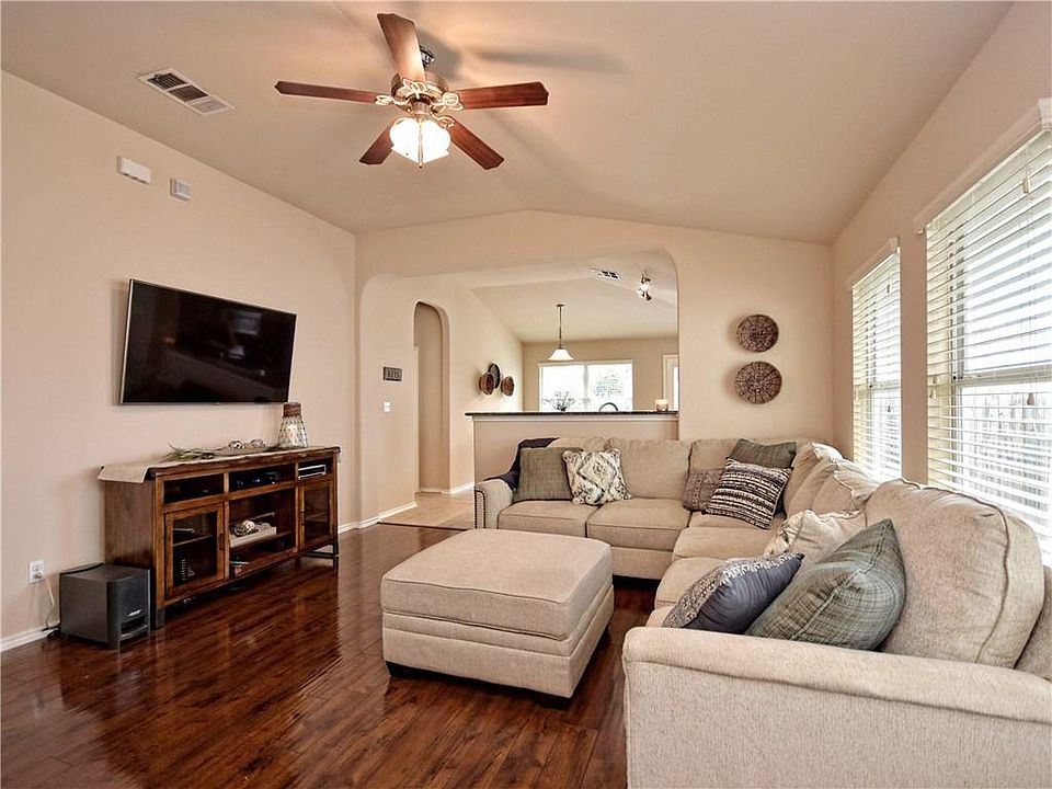1st image of 3215 Barksdale Dr