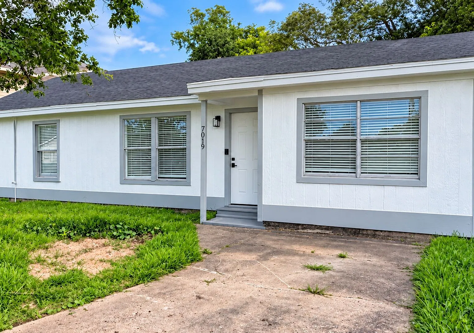 Refreshed 3-Bedroom Texas City Home with a Tree-Shaded Yard — Photo 1
