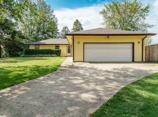 7128 Flora Rd, Rockford, IL 61101