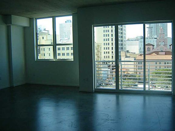 5th image of 133 NE 2nd Ave APT 615