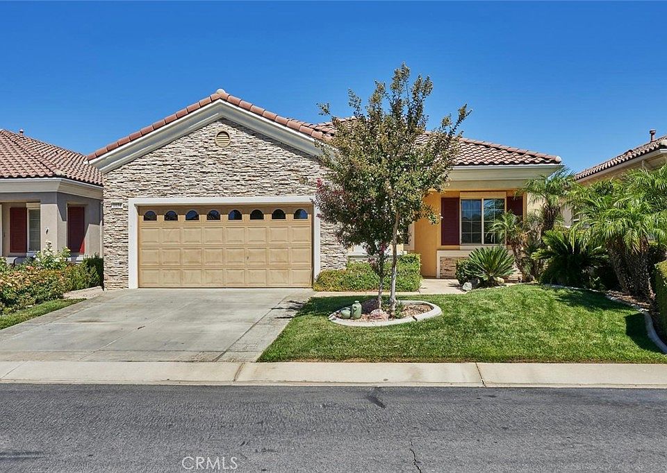 1st image of 1034 Riviera Ct