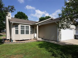 10 Merribrook Ct, O'Fallon, MO 63368