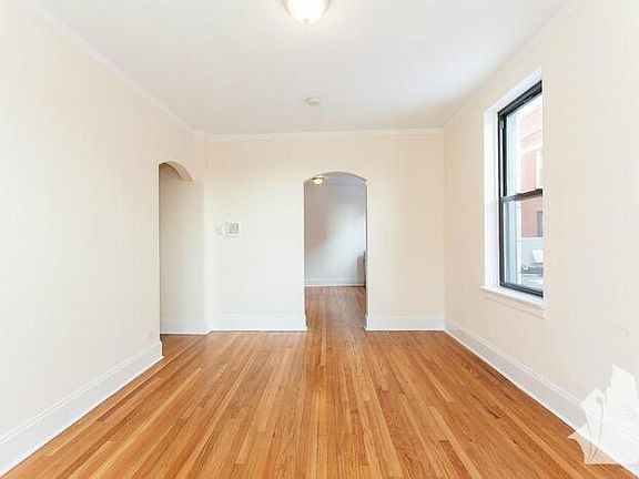 4th image of 2737 N Spaulding Ave APT 301