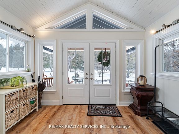 3rd image of 7 Shell Cres