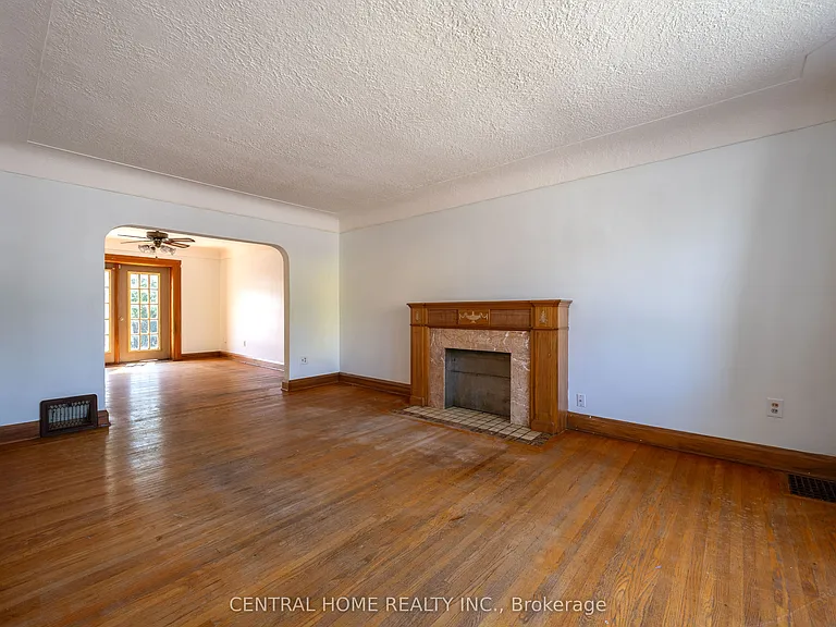 1650 King St E #MAIN — Photo 3