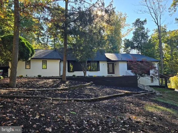 7 Bridlewood Ct, Owings Mills, MD 21117