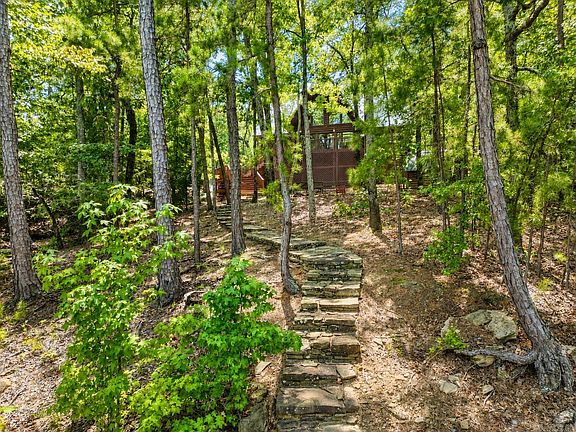4th image of 194 Lake Point Dr