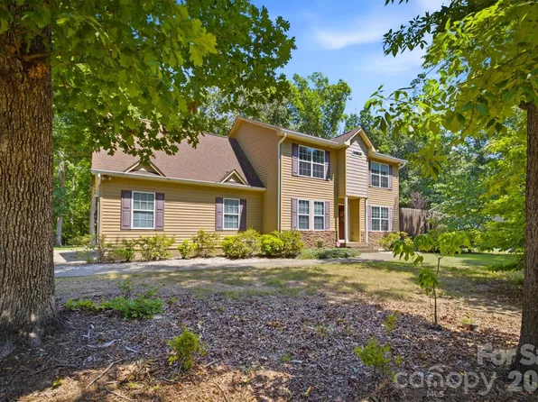 802 White Oaks Cir, Monroe, NC 28112