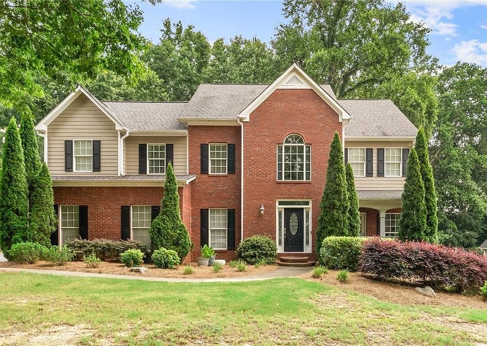 1st image of 326 Senators Ridge Dr