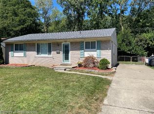 33312 Winchester St, Westland, MI 48185