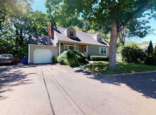 3 View Ct, Centereach, NY 11720