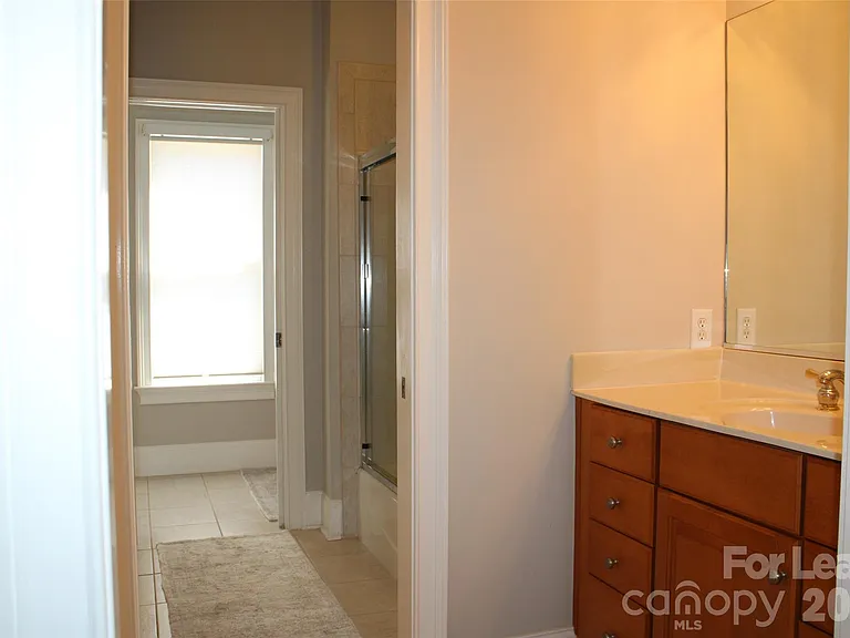 17404 Summer Place Dr — Photo 32