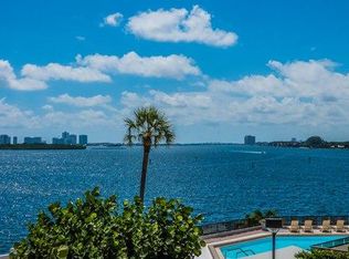 100 Lakeshore Dr APT 255, North Palm Beach, FL 33408