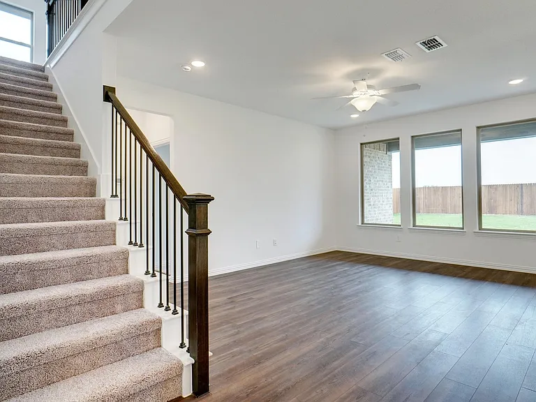 1608 Pine Valley Dr — Photo 4