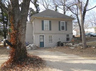 911 Claflin Rd, Manhattan, KS 66502