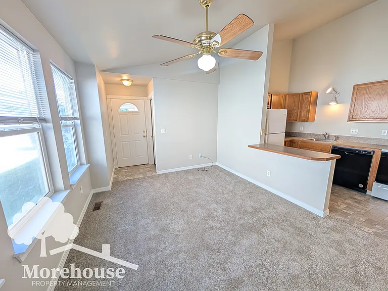 255 Delaware Ave — Photo 3