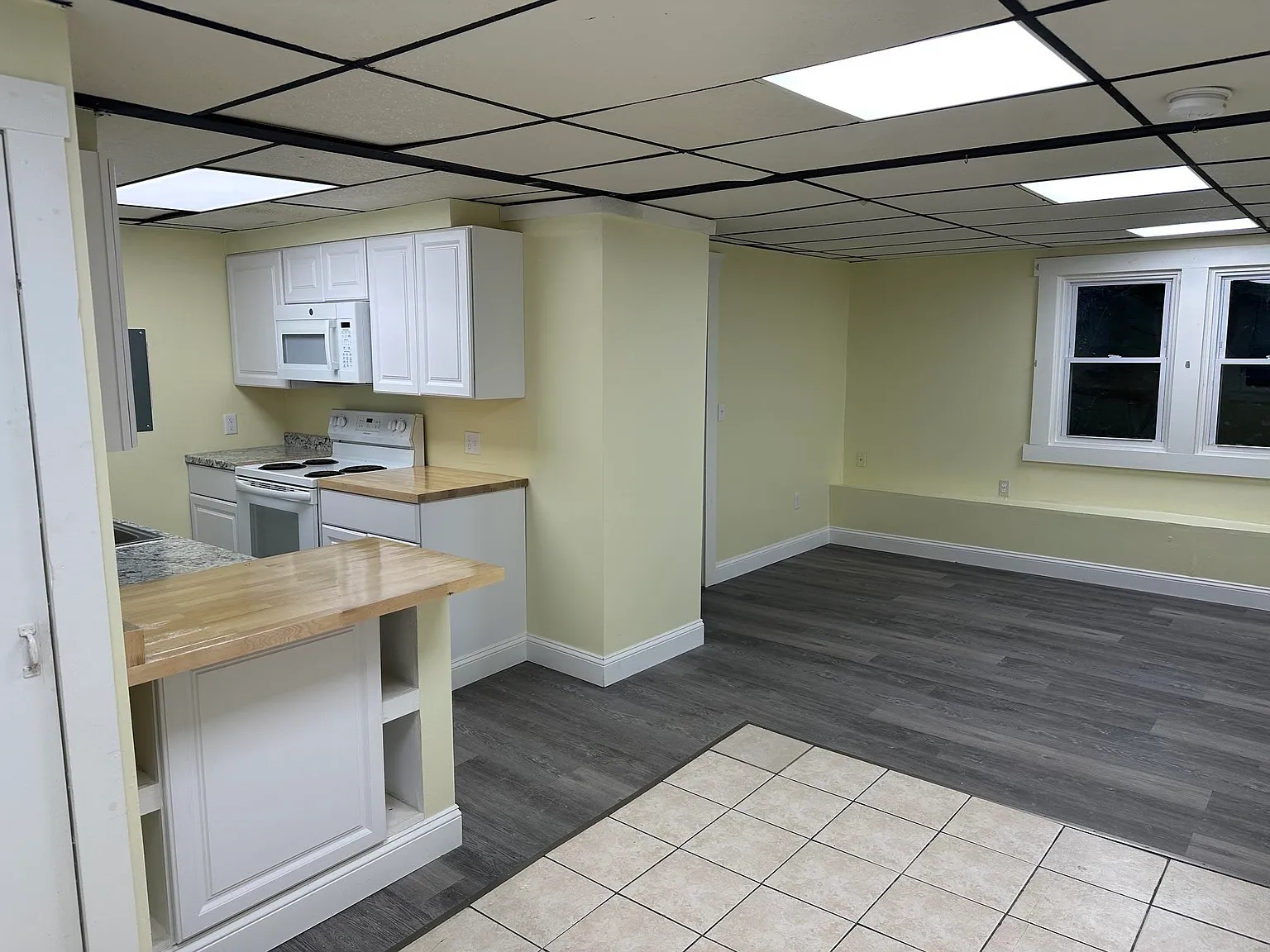 11 Chesterfield Rd — Photo 2