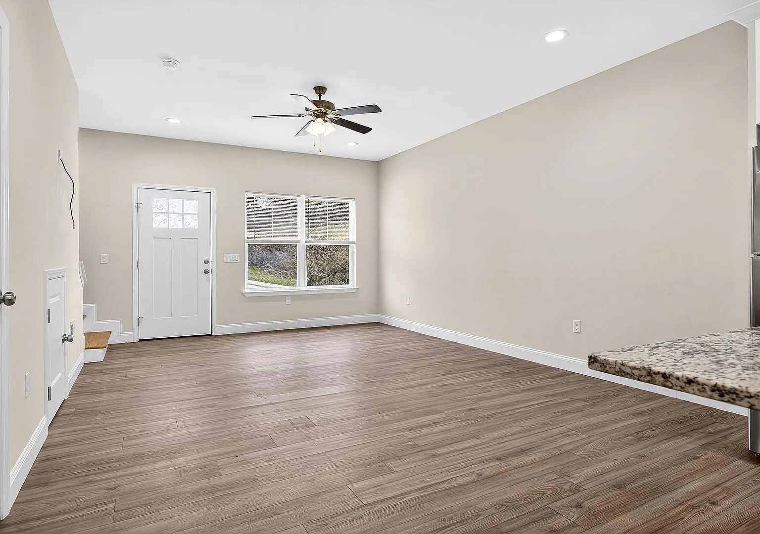 1445 Stuart Ave NW — Photo 4
