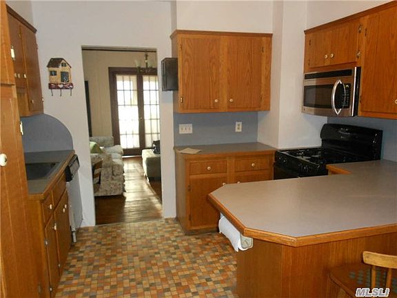 4th image of 2575 Skunk Ln