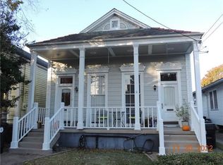 5955 Laurel St, New Orleans, LA 70115