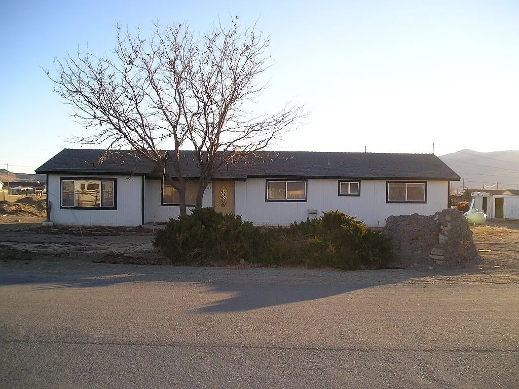 11548 Sitka St photo 1