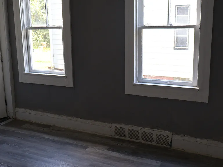 6812 Whitney Ave #1A — Photo 4