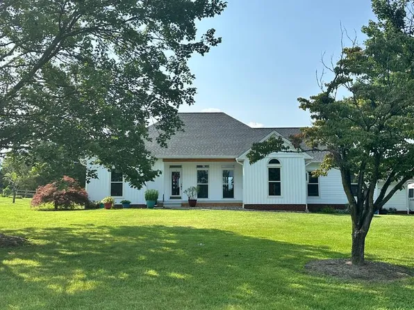 3 Rowe Dr, Luray, VA 22835