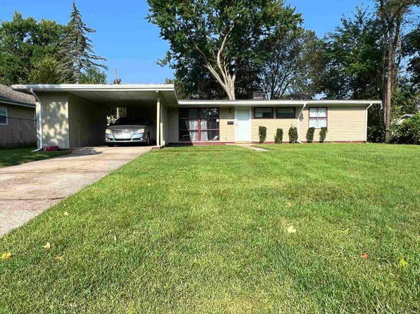 717 Whitehall Dr, South Bend, IN 46615