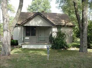 1152 Gilbert St, Flint, MI 48532