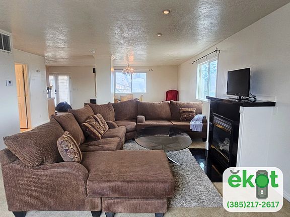 2nd image of 4321 S Doreen Cir #1