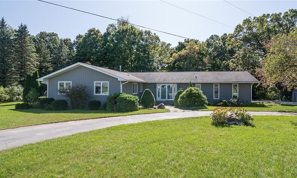 1st image of 695 Judd Rd