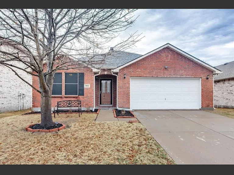 9554 Rosedale Dr — Photo 1