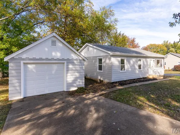 137 Holdinghausen Dr, Crystal City, MO 63019