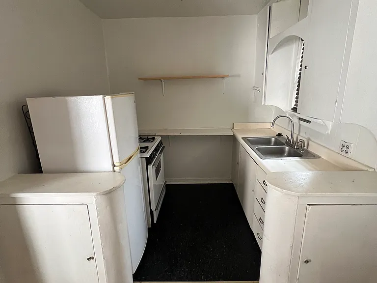 1816 N Shartel Ave #1 — Photo 6