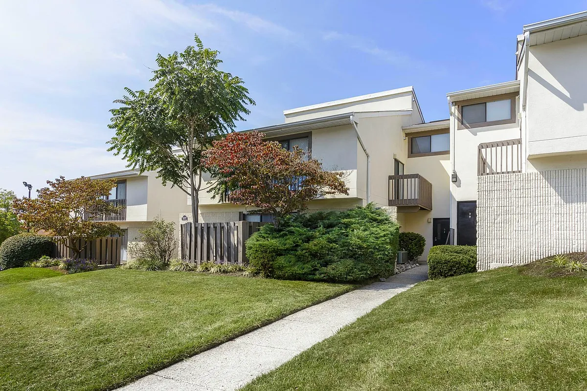 Regency Club Townhomes & Apartments in Glen Burnie HotPads