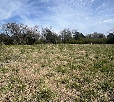 2nd image of S 52nd St