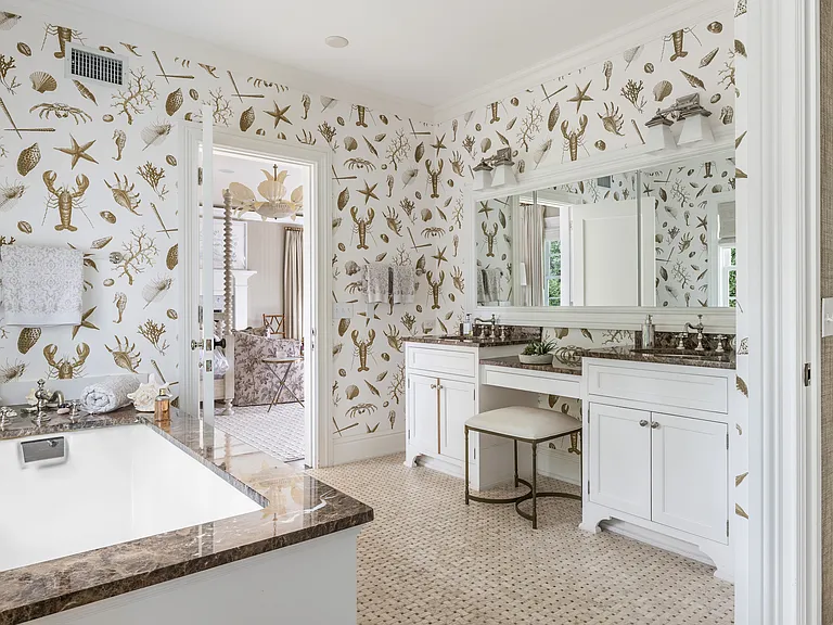 24 Halsey Neck Ln — Photo 28