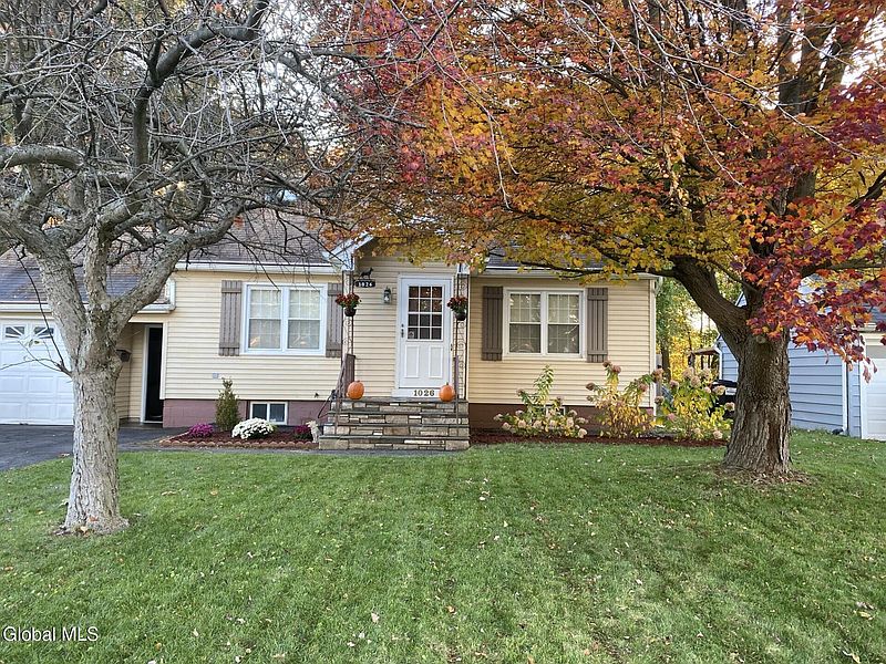 2nd image of 1026 Eugene Drive