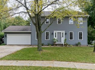 3417 Sycamore Ct NE, Cedar Rapids, IA 52402