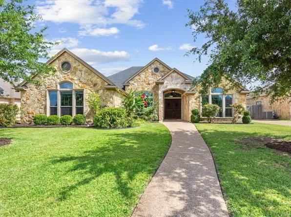420 Silver Spur Trl, Mc Gregor, TX 76657
