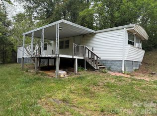45 Overbrook Dr, Saluda, NC 28773