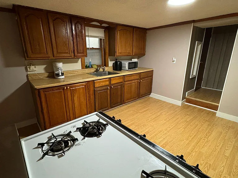 727 N Alvord St #BASEMENT — Photo 6