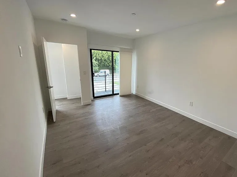 1153 N Orange Dr #1155-1/2 — Photo 21
