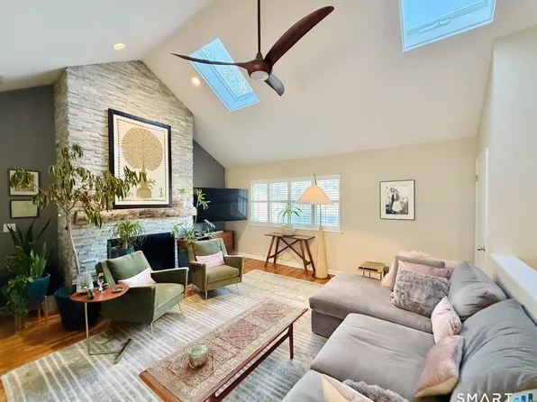 2289 Bedford Street #H13, Stamford, CT 06905