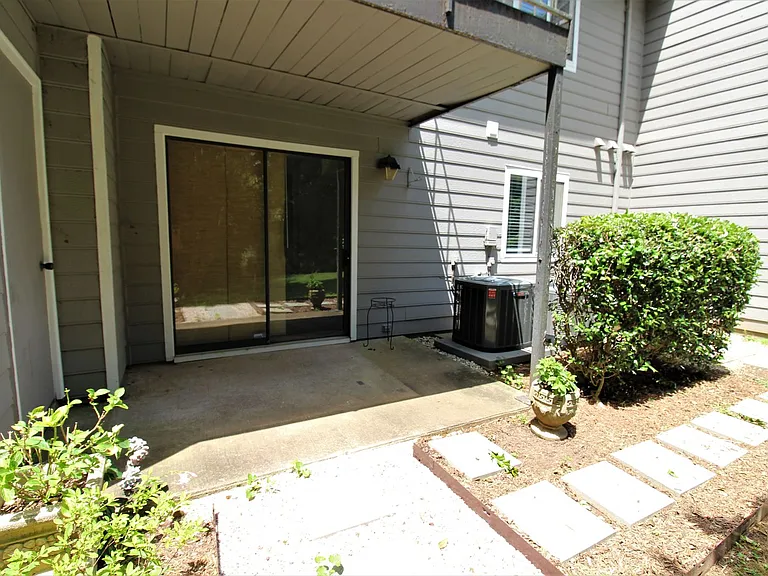 2900 Heathstead Pl #I — Photo 21