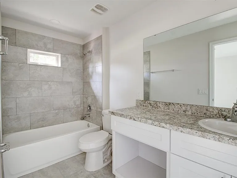 855 E Vine St #A — Photo 9