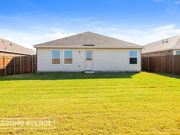 1913 Lotus St — Photo 21