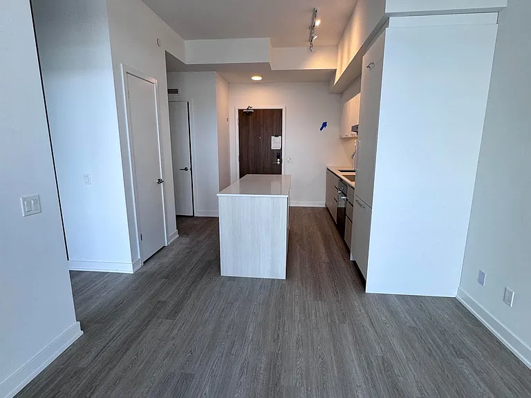 8188 Yonge St #617 — Photo 9