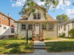3224 S Delaware Ave, Milwaukee, WI 53207