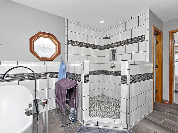 5th image of 1208 S 105th St